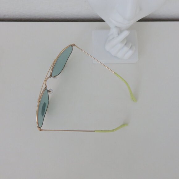 (#112) Juicy Couture Blue/Green Aviator style Sunglasses